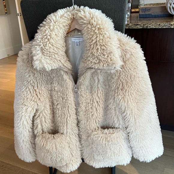 LIKE NEW TEDDY COAT! - Picture 2 of 8